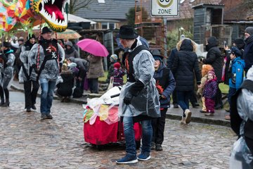 Bild 190 - Latuff 2017